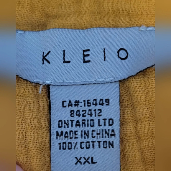 VTG Kleio button down light weight top, mustard color, textured material - Picture 9 of 9